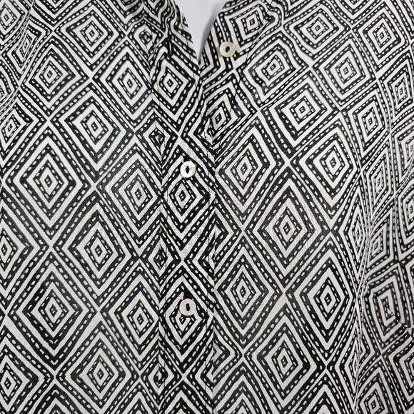 H&M Black-White Geometric Sheer Sleeveless Button-Down Blouse Size 4 - Picture 3 of 9